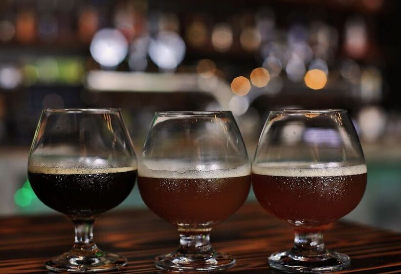 فندق صغير Whale Tail