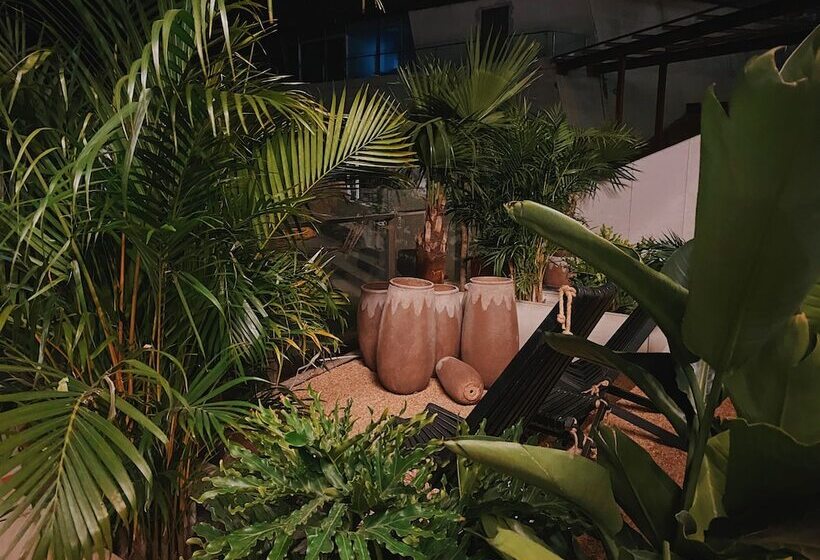 Dalian Sishi Jingyu Beach Resort