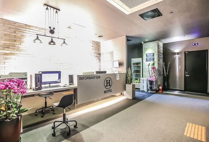 Eumseong Chungbukyeoksindosi H Motel