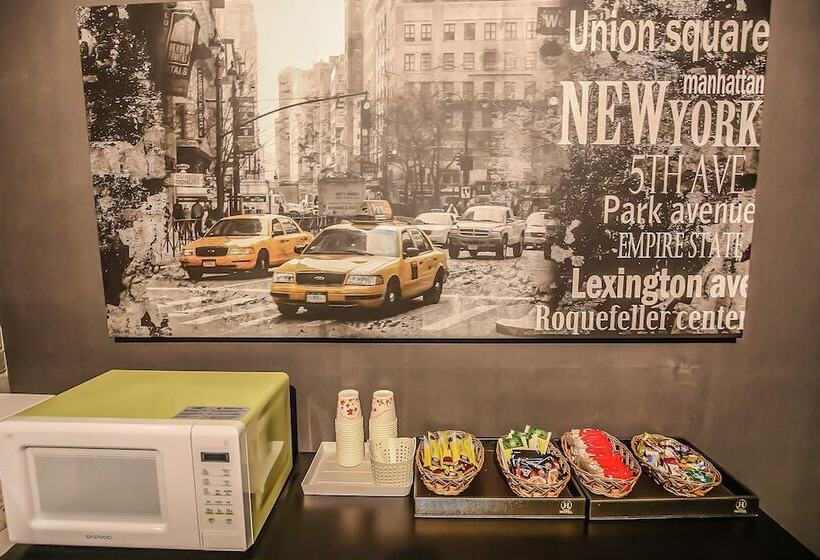 Eumseong Chungbukyeoksindosi H Motel