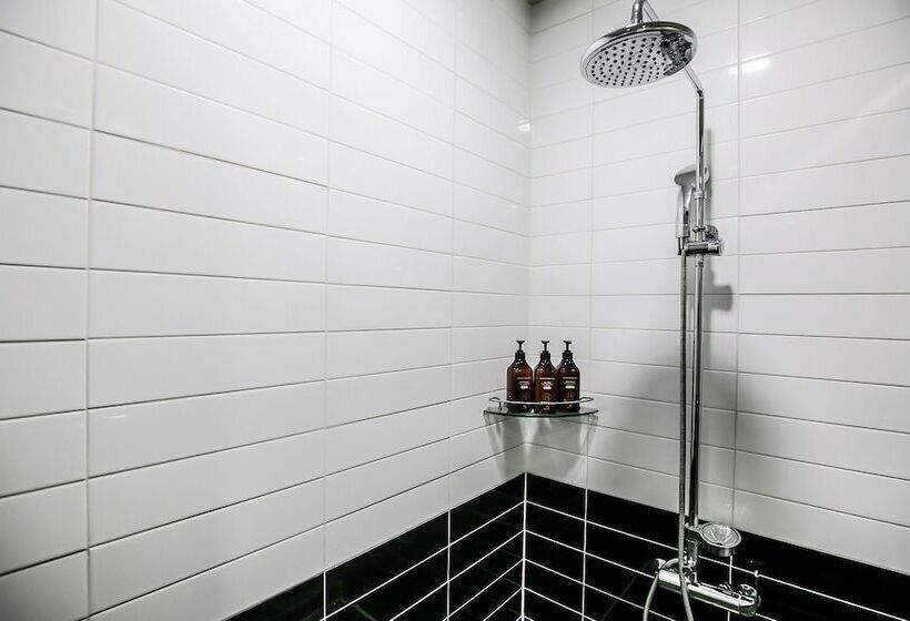 Eumseong Chungbukyeoksindosi H Motel