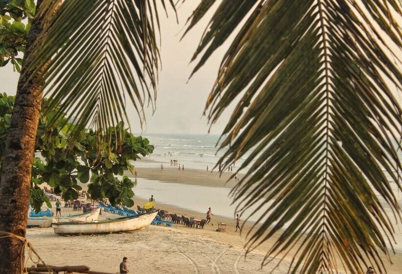 簡易ホテル This Is It Beach Front Restobar