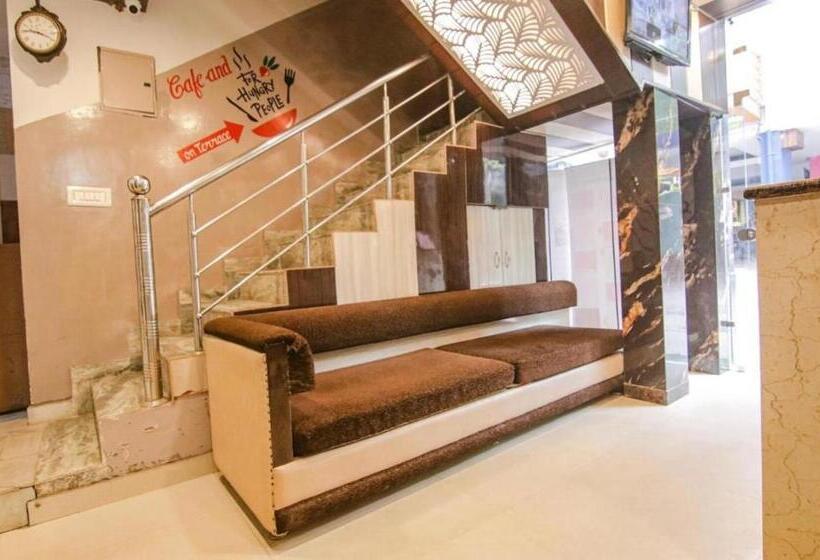 Hotel 4 You   With Open Rooftop Cafe