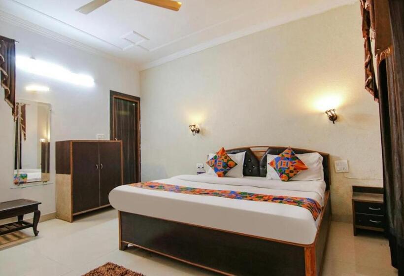 Hotel 4 You   With Open Rooftop Cafe