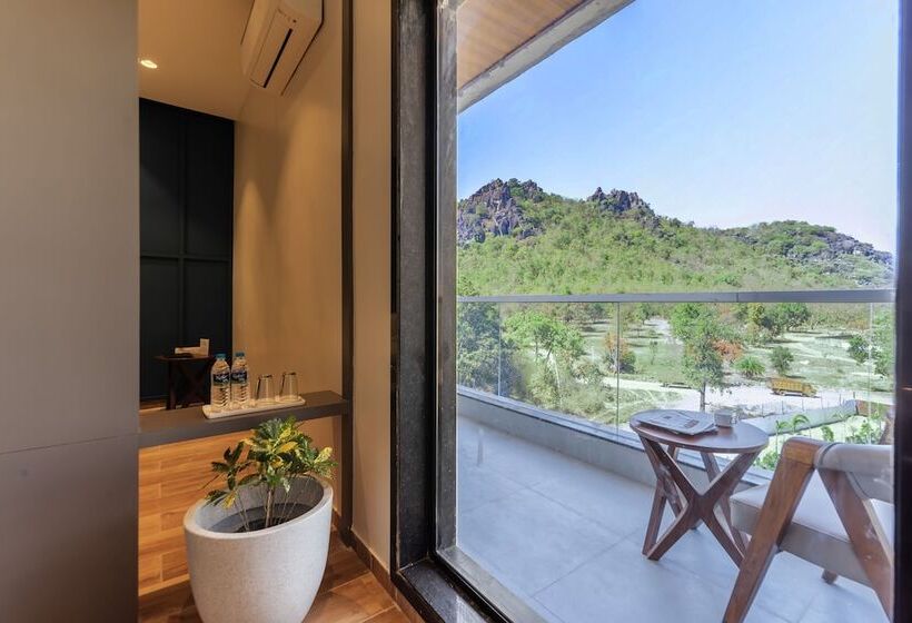 ホテル Bafna Lawn