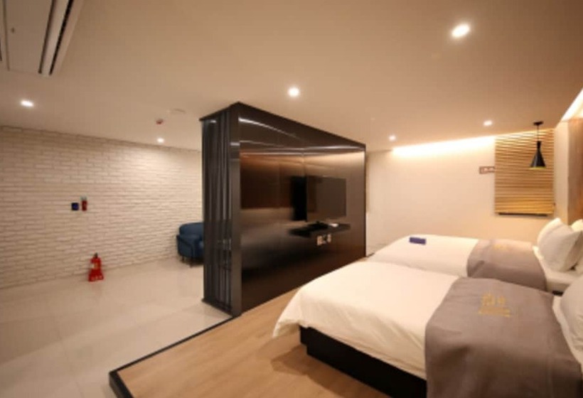 Отель Cheonan U Design