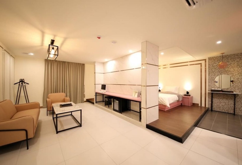 Отель Cheonan U Design