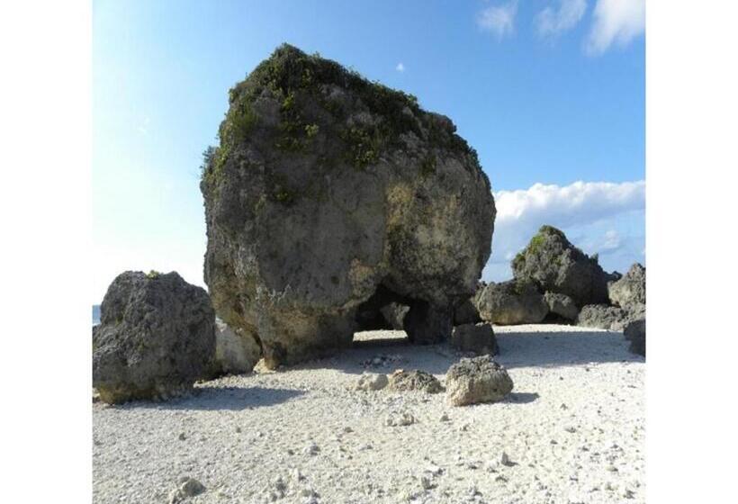 فندق Crystal Inn Onna   Vacation Stay 75692v