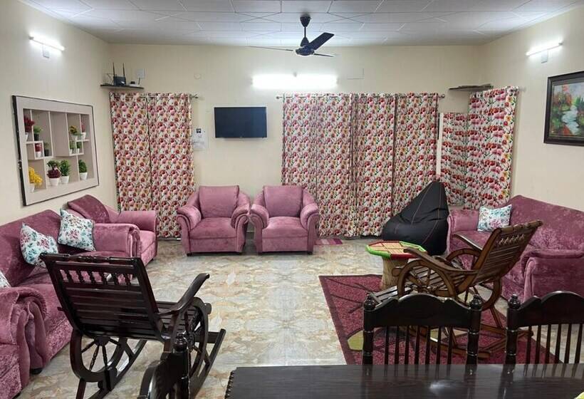 酒店 Dhairya Villa Home Away From Home