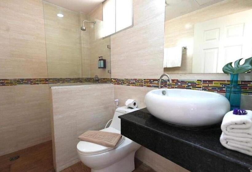 Отель Elephant Beach Club & Resort Samui