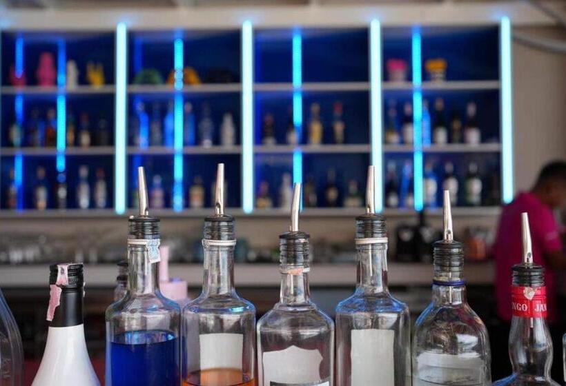 Отель Elephant Beach Club & Resort Samui