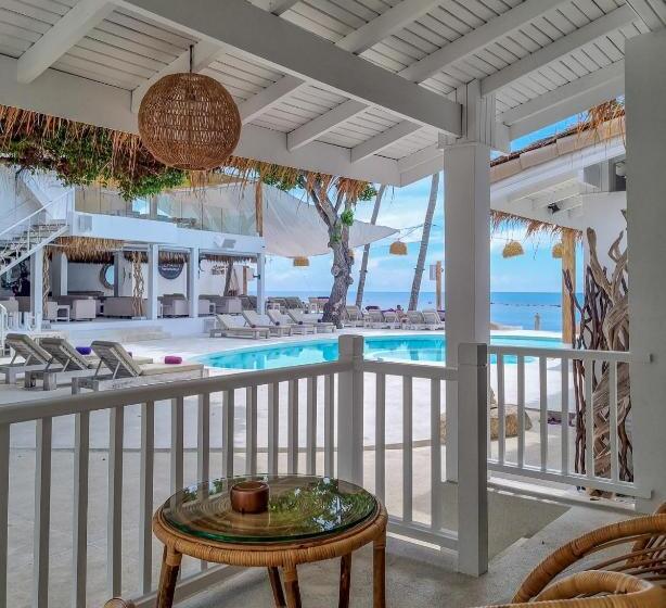 Отель Elephant Beach Club & Resort Samui