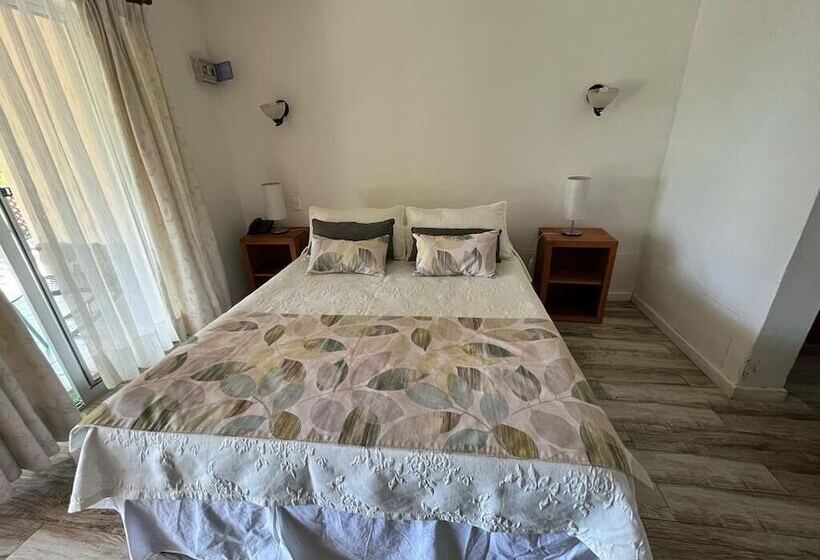 호텔 Hare Rapa Nui By Chez Joseph