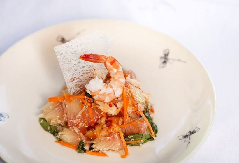 هتل Hera Classic Boutique Cruises