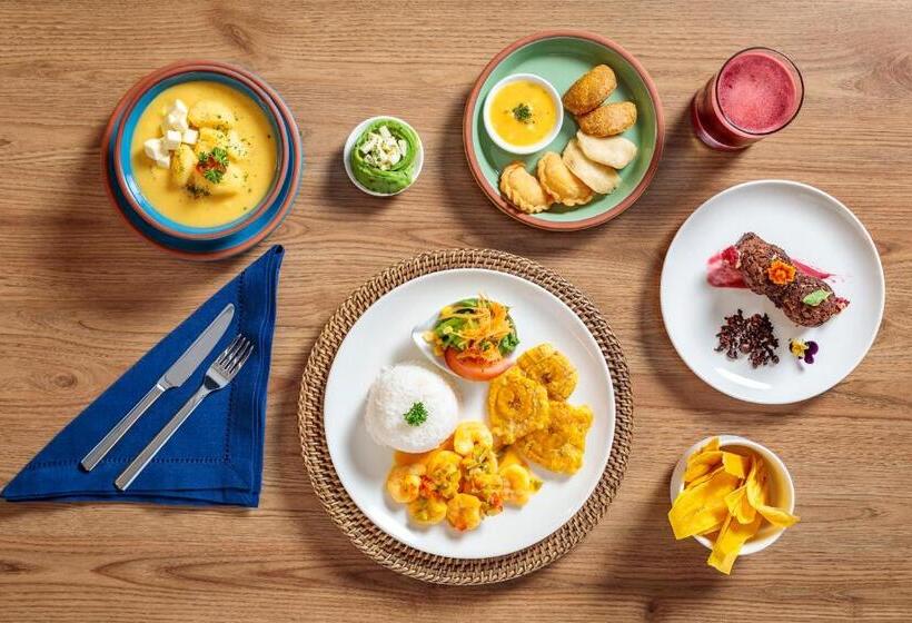 فندق Holiday Inn  Quito Airport, An Ihg