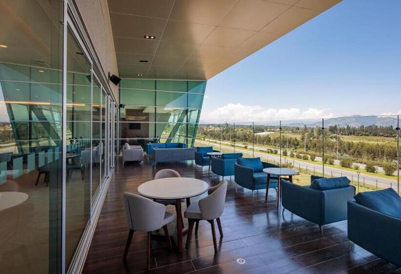 فندق Holiday Inn  Quito Airport, An Ihg
