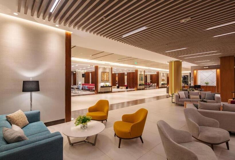 هتل Holiday Inn  Quito Airport, An Ihg