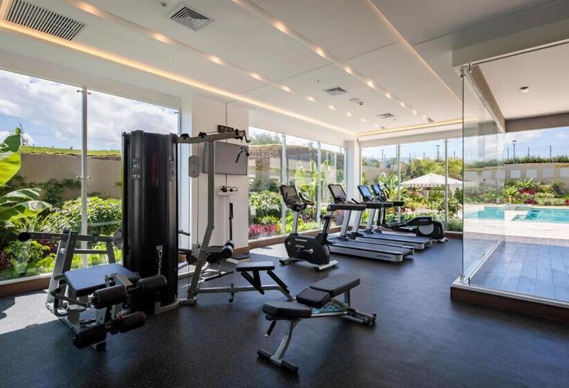 فندق Holiday Inn  Quito Airport, An Ihg