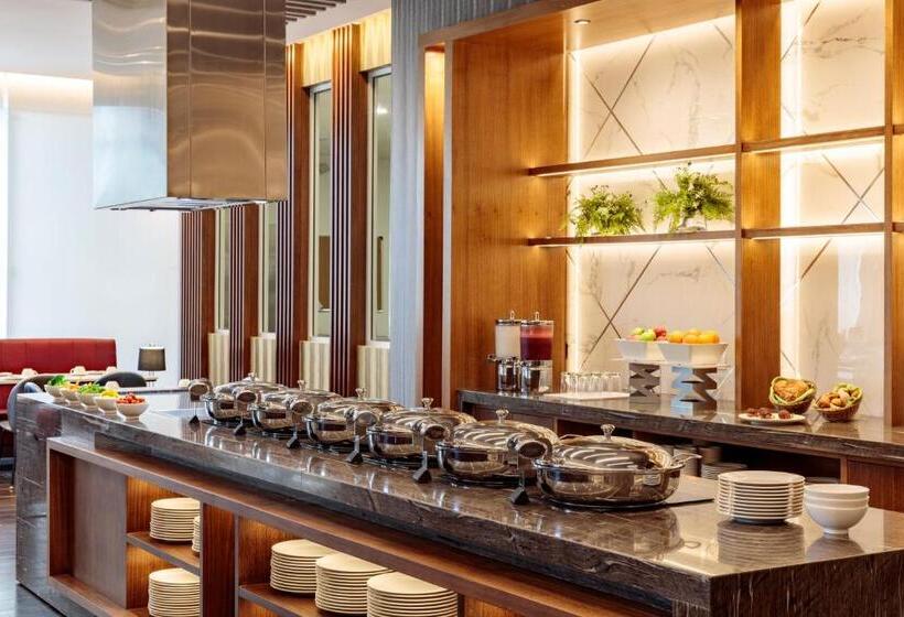 فندق Holiday Inn  Quito Airport, An Ihg