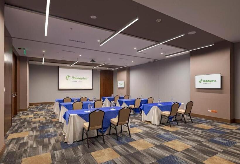 فندق Holiday Inn  Quito Airport, An Ihg