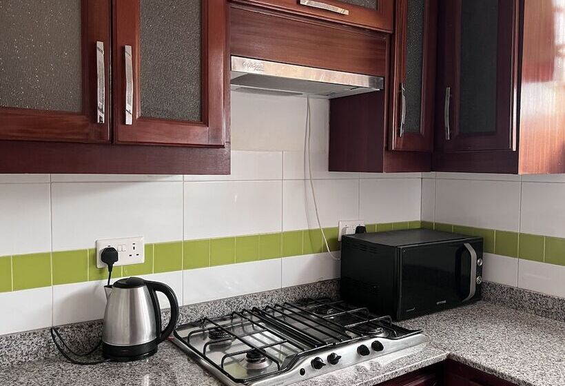 هتل Rk Italian Boy