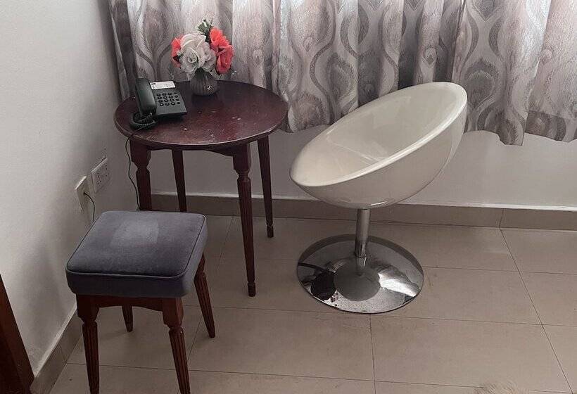 هتل Rk Italian Boy