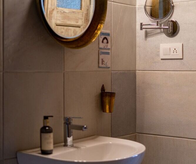 فندق Kol Pol Mohalla Boutique