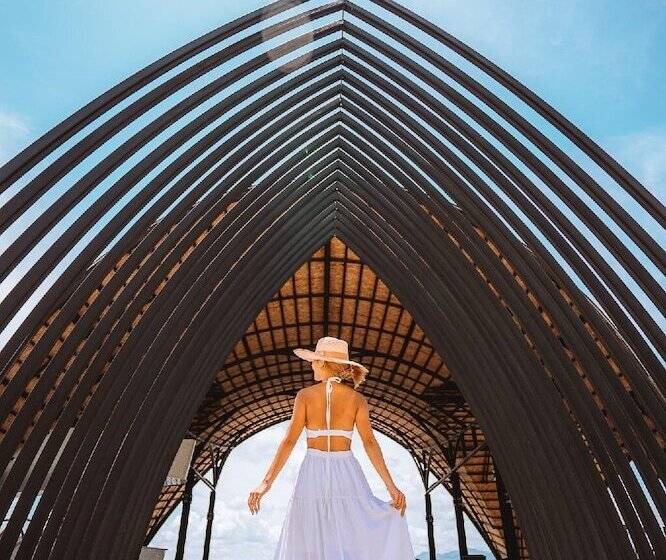 Отель Leaf Lake Kan Resort