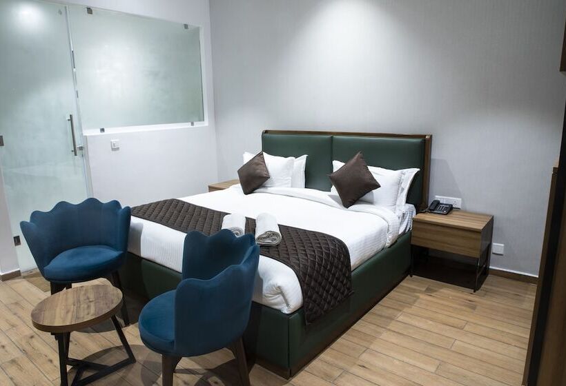 בית מלון כפרי Pondy Heights   Suites And Studios