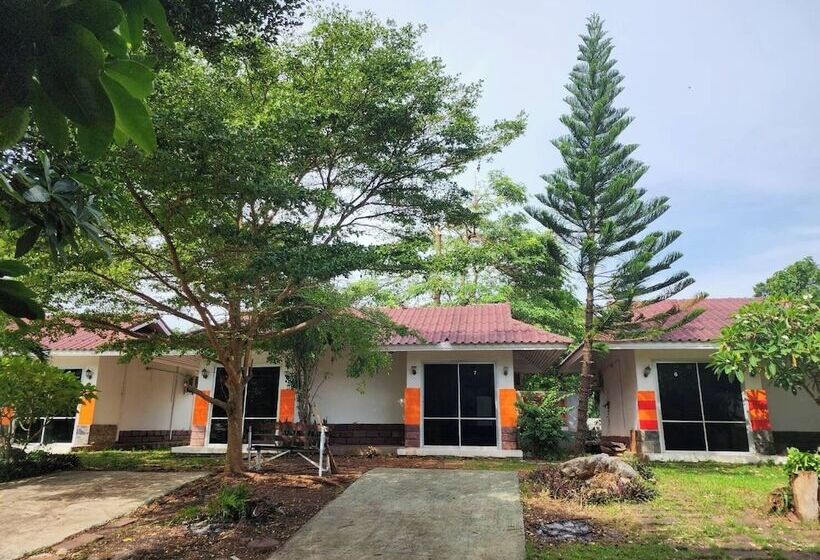 هتل Nipa House Khoayai Villa