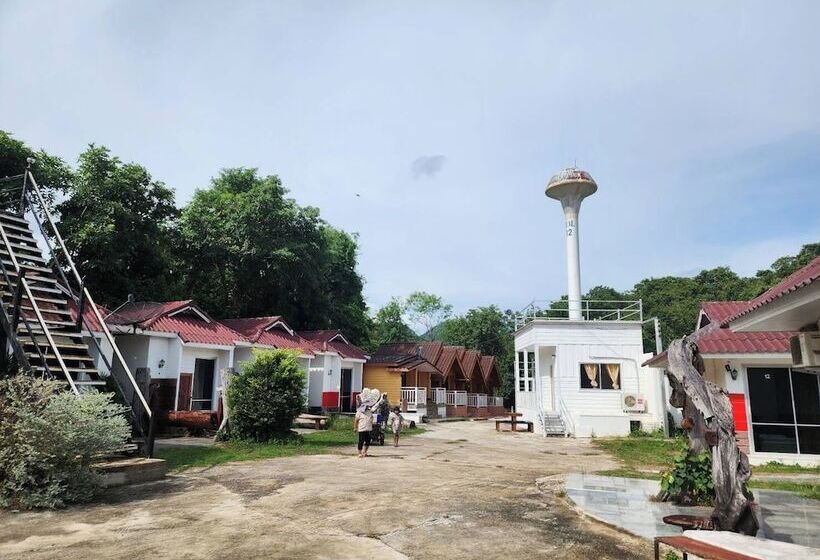 هتل Nipa House Khoayai Villa