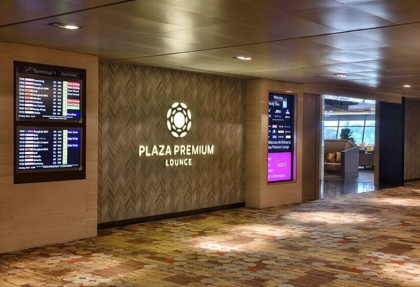 هتل Plaza Premium Lounge    Singapore T1   Hostel