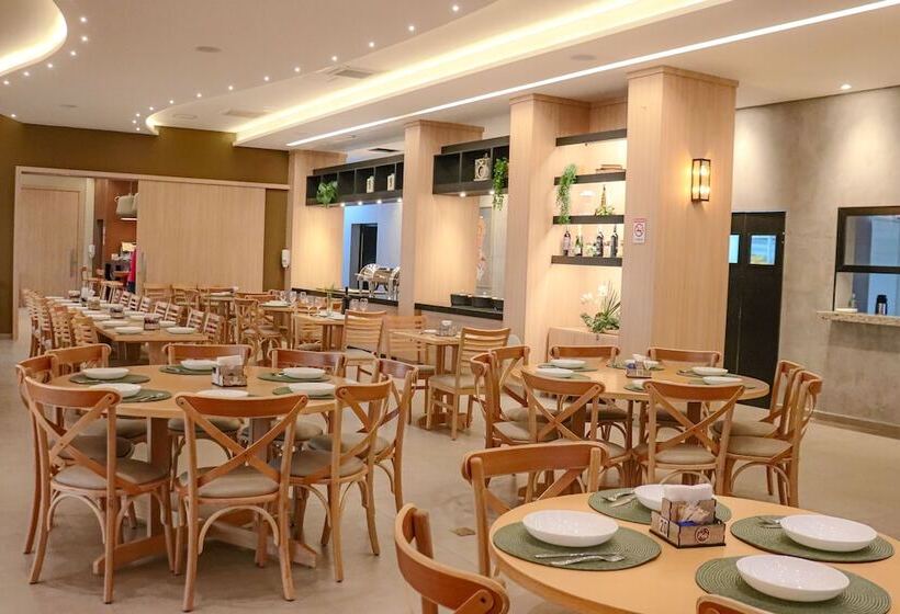 فندق Porto Das Asas Park