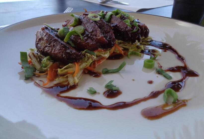 فندق Pradana Beach Inn Luxury