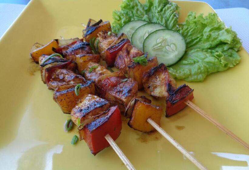 فندق Pradana Beach Inn Luxury