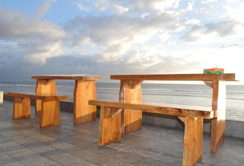 فندق Pradana Beach Inn Luxury