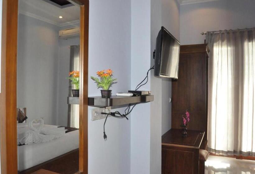 فندق Pradana Beach Inn Luxury