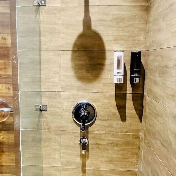 Отель Primrose   Patiala