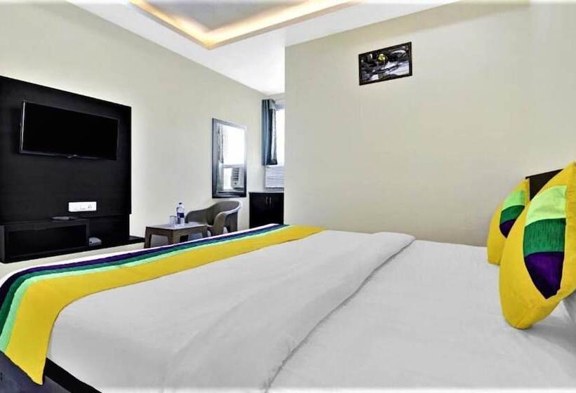 فندق Ravi Residency