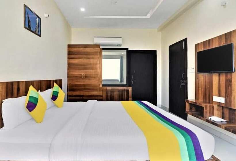 فندق Ravi Residency