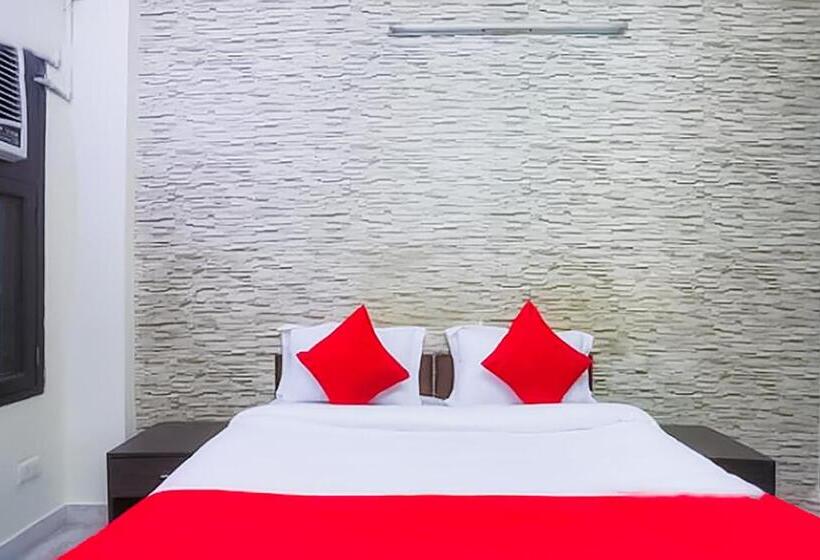 ホテル Roomshala 087 Green High