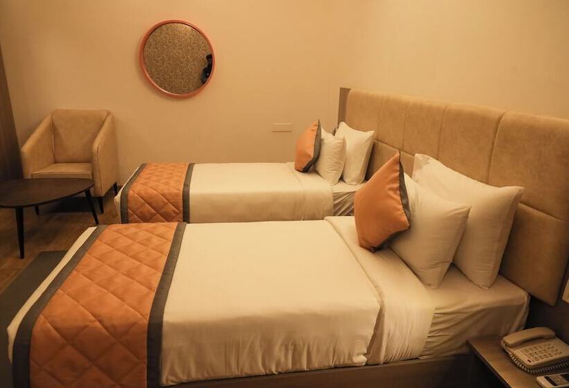 Отель Rv Stay Inn