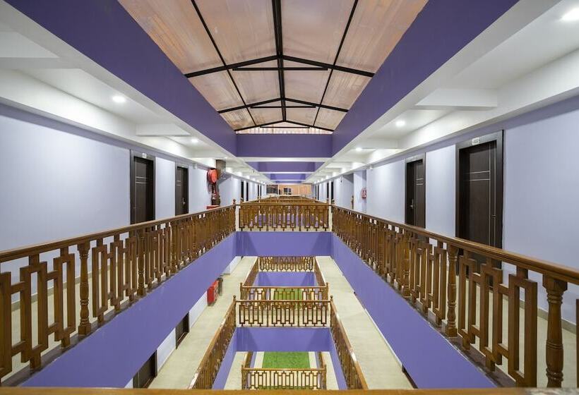 هتل Sairaj Beach Resort   Calangute Goa