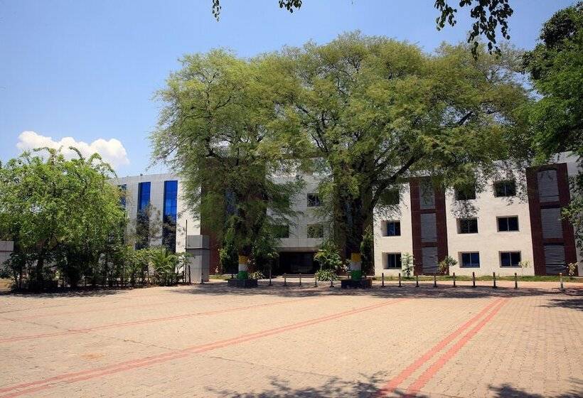 Отель Shri Ramkrishna Baag