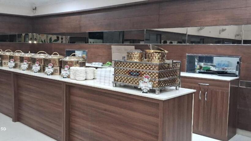 Отель Shri Ramkrishna Baag