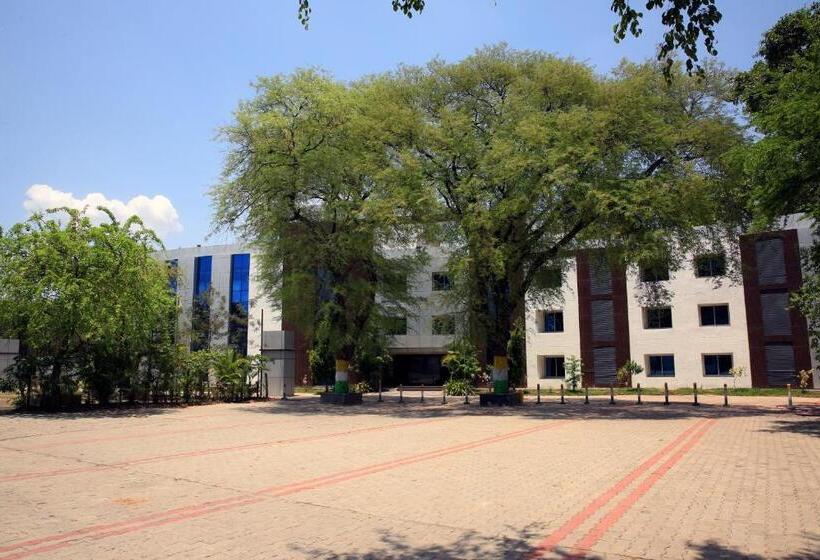 Отель Shri Ramkrishna Baag