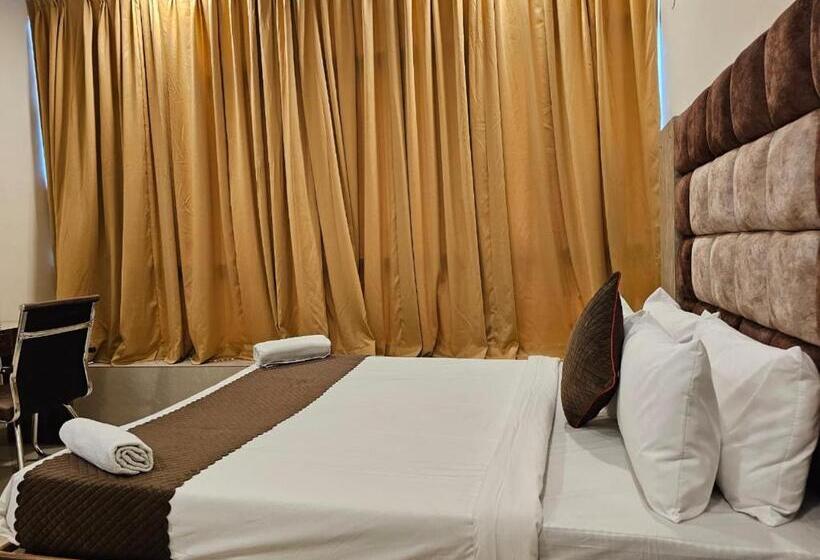 Отель Sky International  Airport Zone Hyderabad