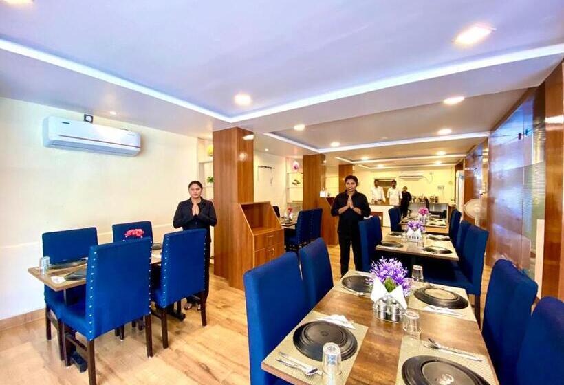 Отель Sky International  Airport Zone Hyderabad