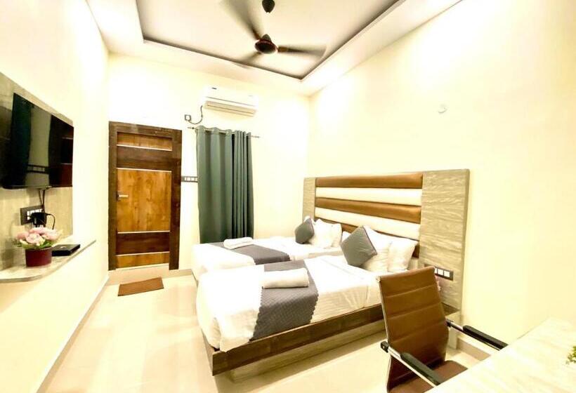 Отель Sky International  Airport Zone Hyderabad