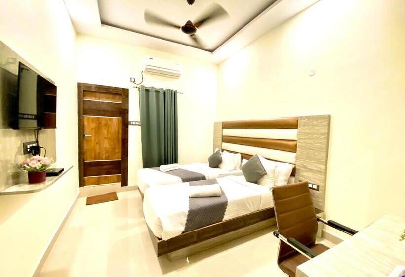 Отель Sky International  Airport Zone Hyderabad